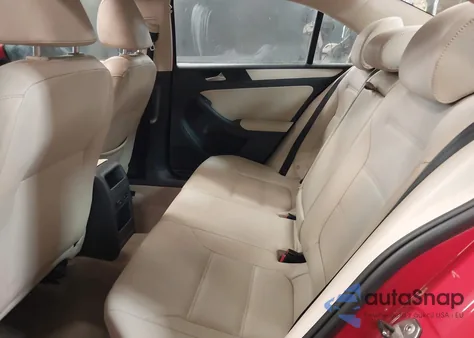 2011 Volkswagen Jetta 2.5L Se z USA, uszkodzony, nr VIN 3VWDZ7AJ1BM393138